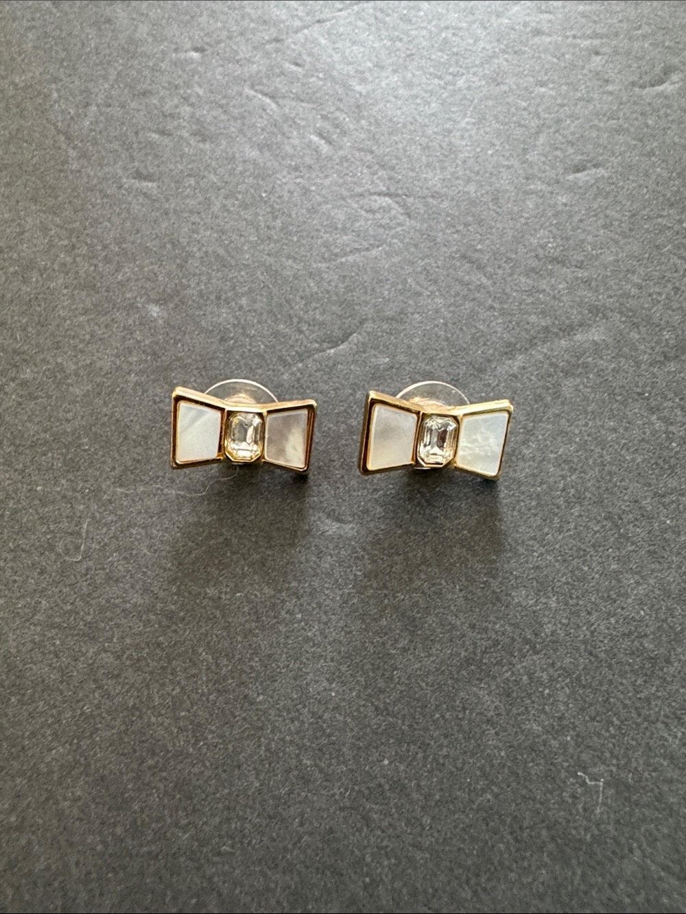 Kate Spade NEW YORK BEAU EARRINGS "BOW SHOPPE" GOLD MOTHER OF PEARL